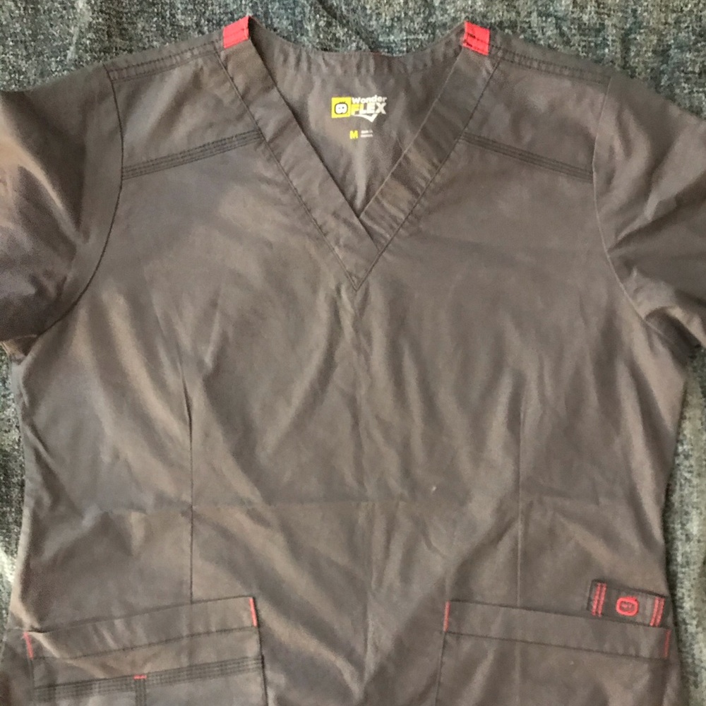 Scrub top